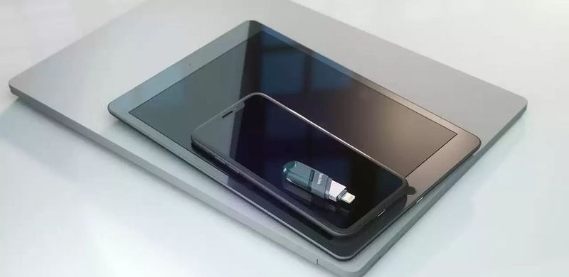 Флеш-накопитель для iPhone и iPad SanDisk USB 3.1 iXpand Flip 64Gb Флешка с разъемом Lightning / USB 3.1
